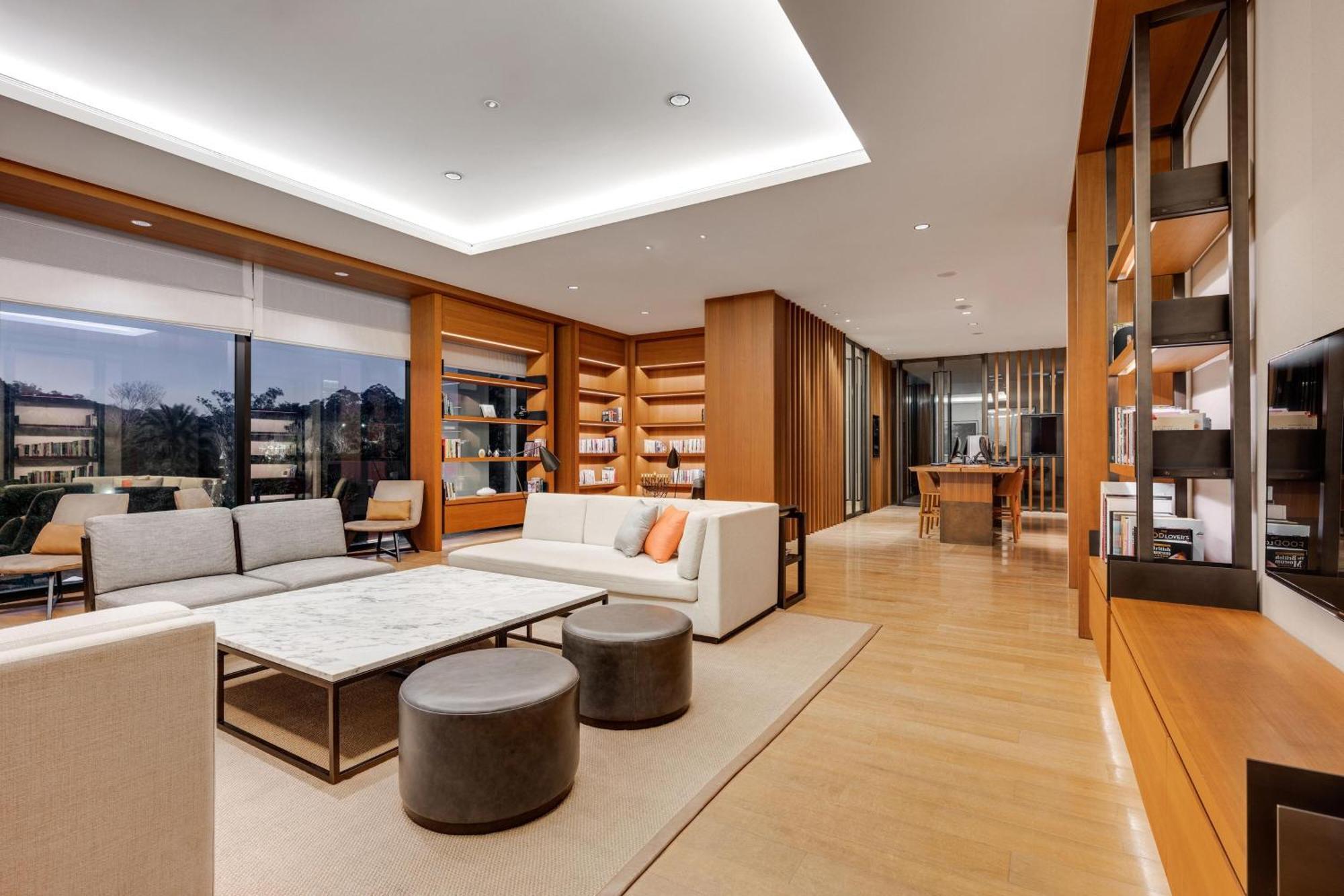 The Westin Tashee Resort, Taoyuan Даксі Екстер'єр фото The interior of the 10,000-square-foot (930 m2) penthouse at One Museum Mile